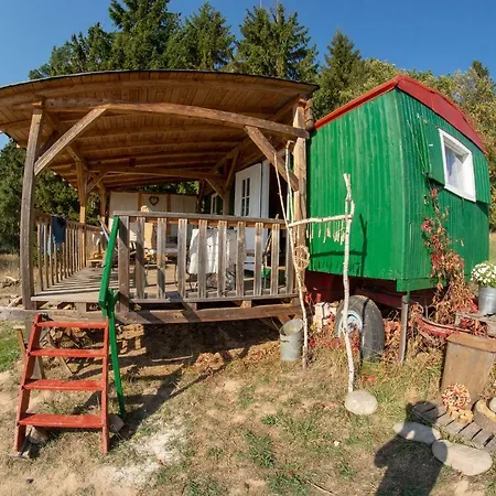 Luxury tent Maringotka Ticha