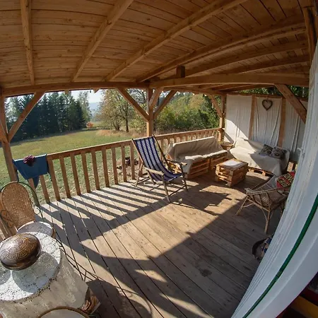 Luxury tent Maringotka Ticha