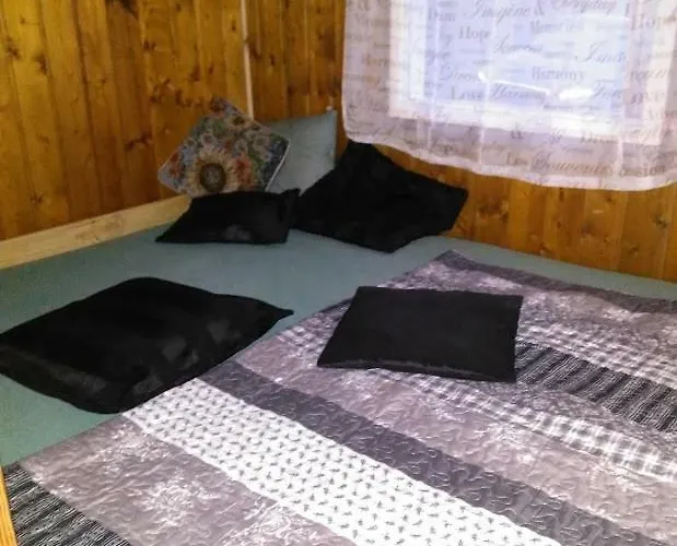 Maringotka Ticha Luxussátor Dvůr Králové nad Labem